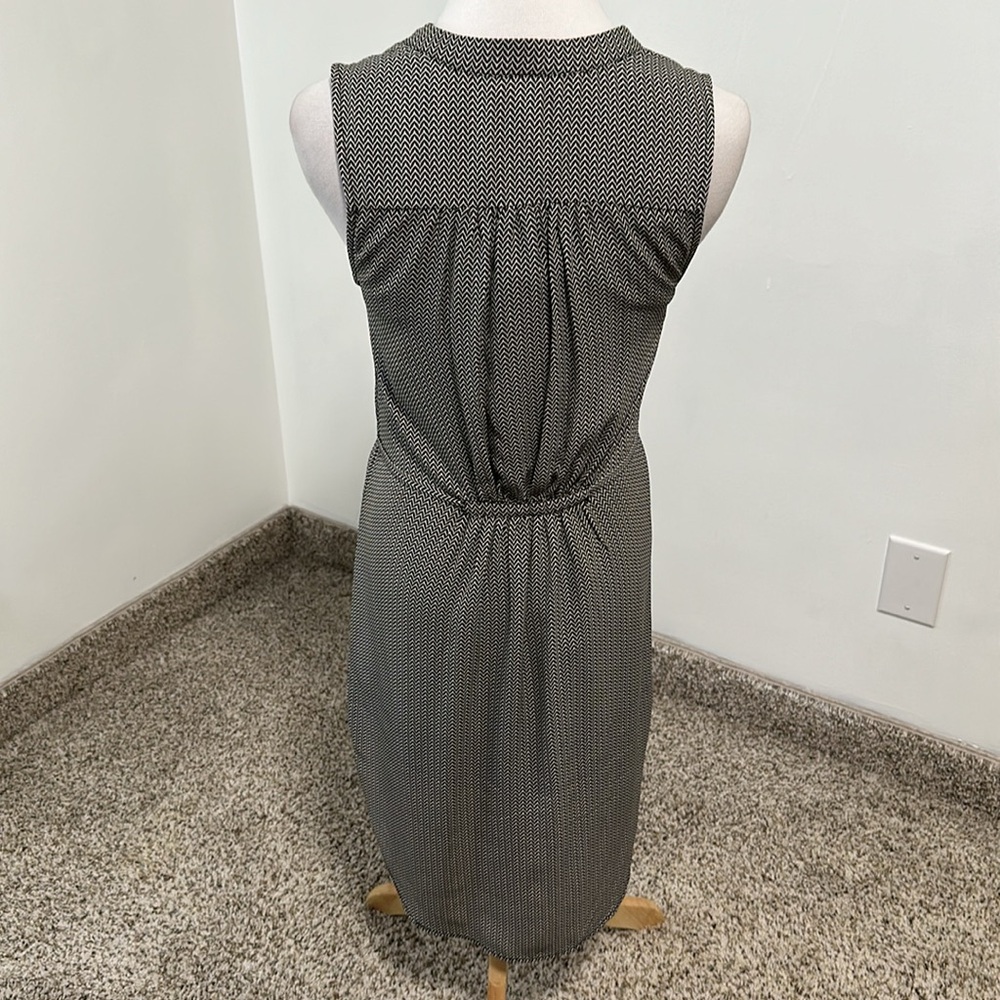 🎒 H&M Sleeveless Dress - Picture 3 of 5